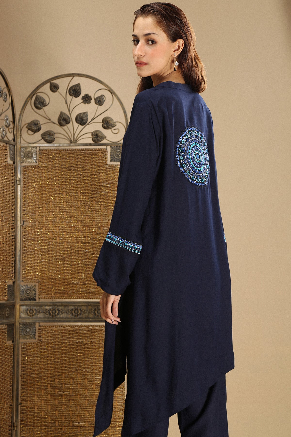 Side diagonal shirt with ethnic embroidery